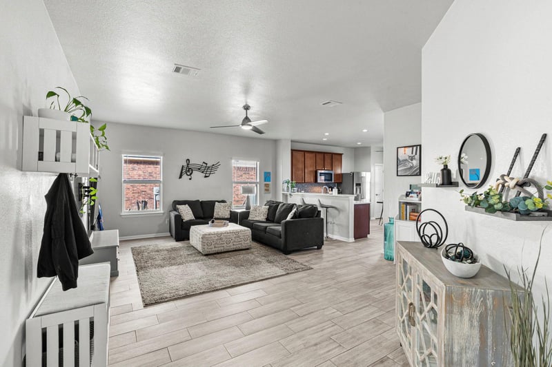 238 Wells BND, Hutto, TX 78634