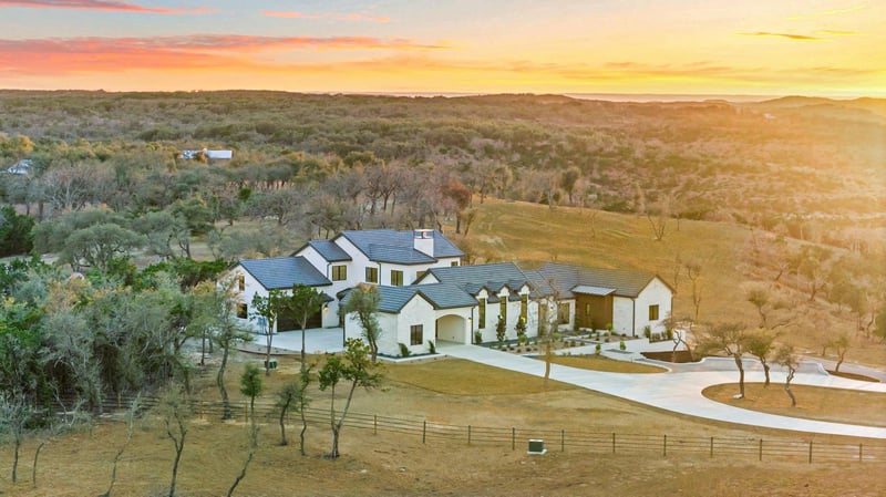 1562 Canyon Crossing Vw, Dripping Springs, TX 78620