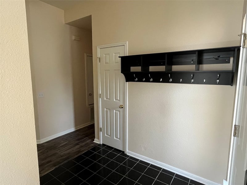 701 Los Robles RD, Leander, TX 78641