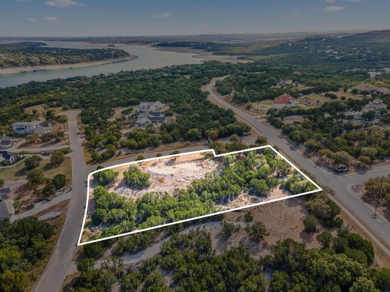 17620 Hunters Hl, Jonestown, TX 78645