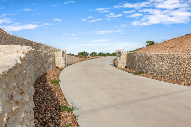 103 Mount Gainor Rd, Dripping Springs, TX 78620