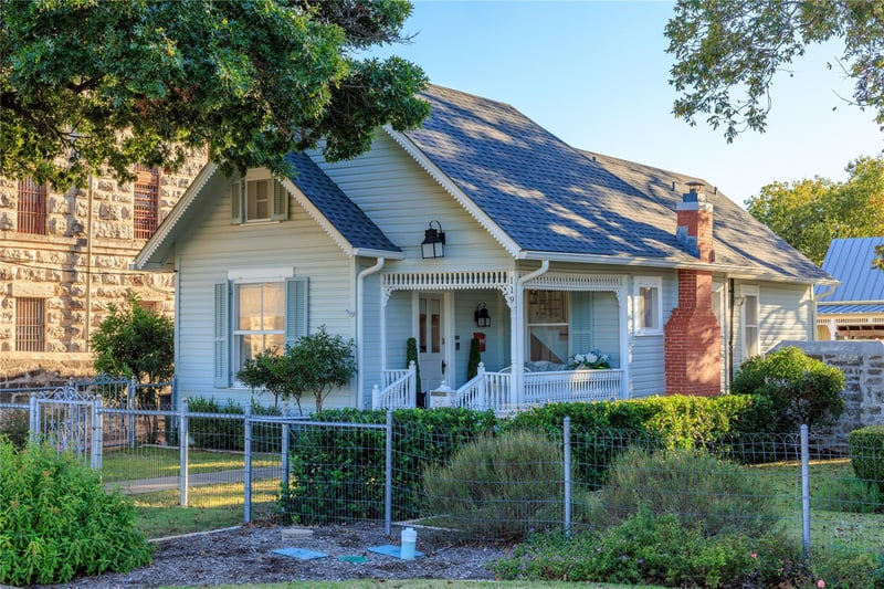 119 San Antonio ST, Fredericksburg, TX 78624