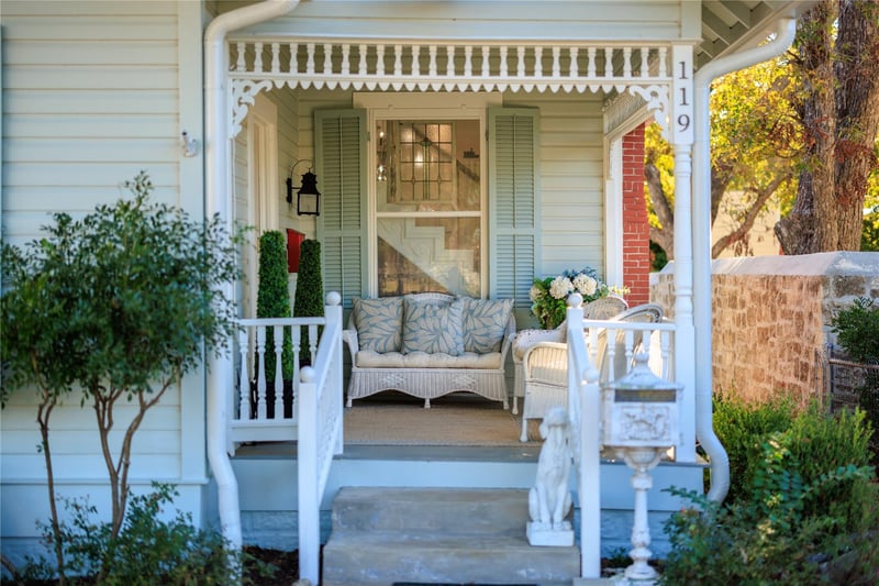 119 San Antonio ST, Fredericksburg, TX 78624