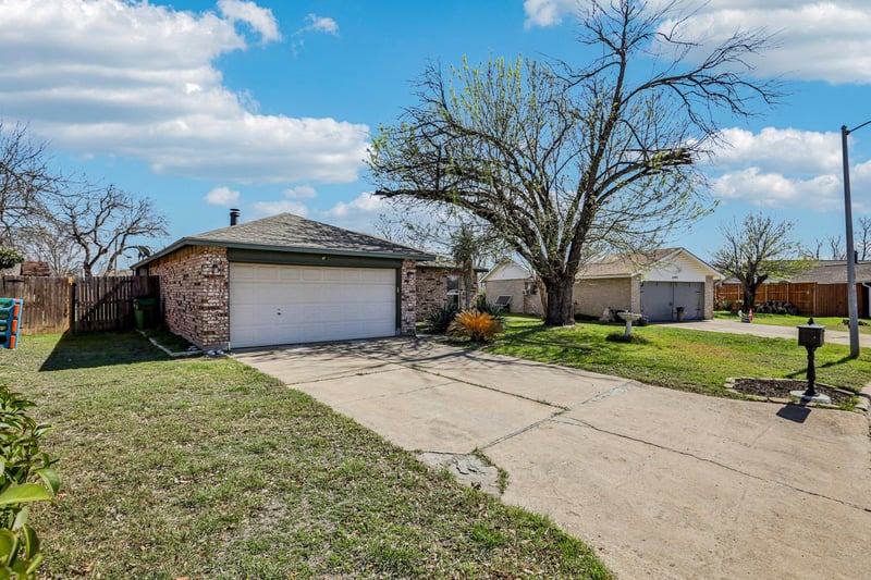 1107 Long Meadow DR, Round Rock, TX 78664