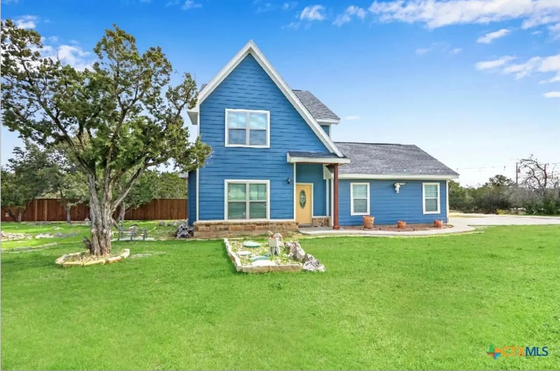 1009 Eagle Flight DR, Canyon Lake, TX 78133