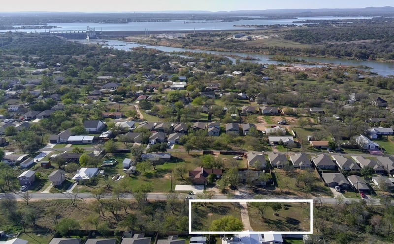 464 Fir LN, Cottonwood Shores, TX 78657
