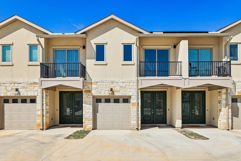 202 Tesla CIR, Round Rock, TX 78681
