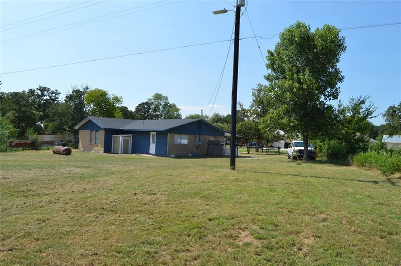 245 Flaming Oak DR, Bastrop, TX 78602