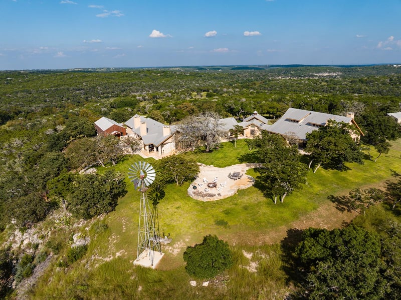 994 Upper Turtle Creek RD, Kerrville, TX 78028