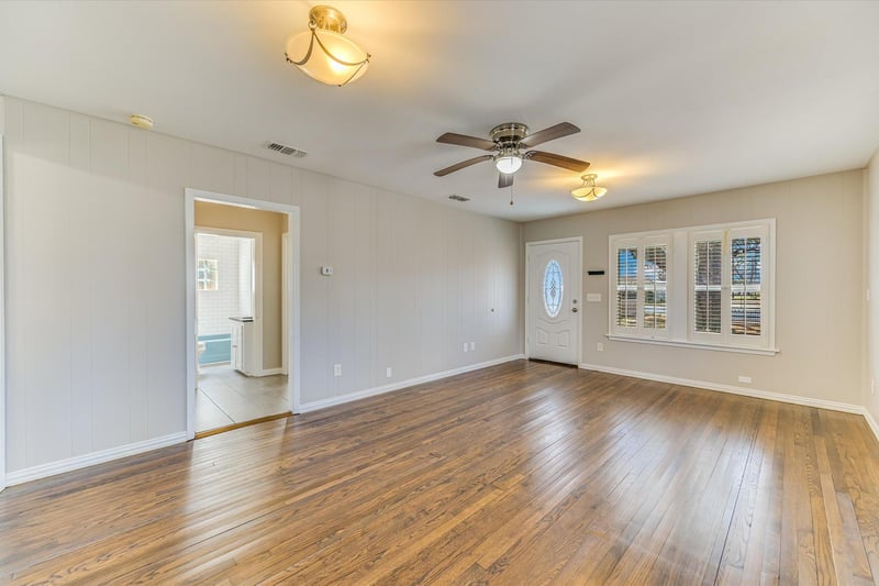318 NW Loop 230 Hw, Smithville, TX 78957