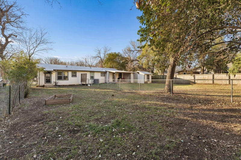 1018 Mead ST, San Marcos, TX 78666