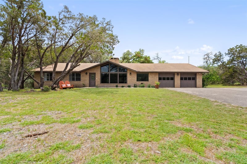 121 Merrywood LN, San Marcos, TX 78666