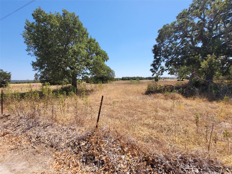 000 Brown RD, Mcdade, TX 78650