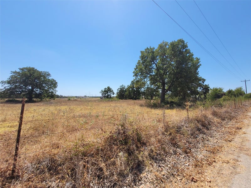 000 Brown RD, Mcdade, TX 78650