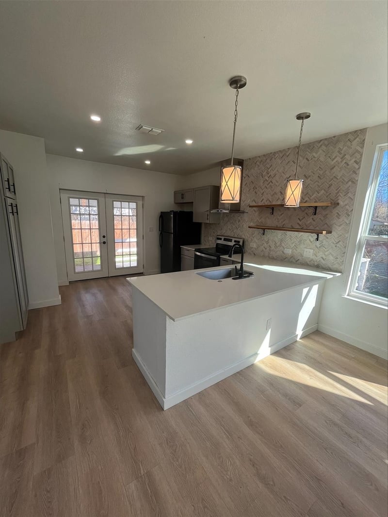115 Ila ST, Elgin, TX 78621