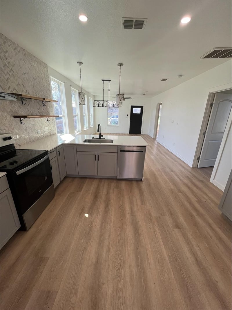 115 Ila ST, Elgin, TX 78621