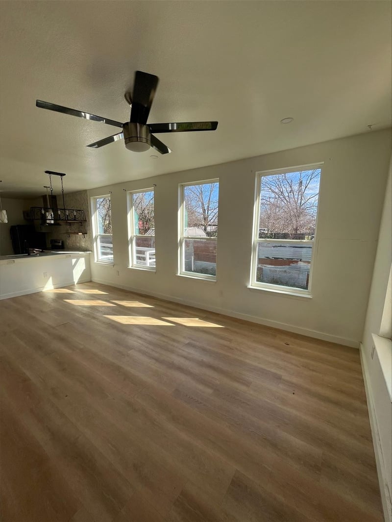 115 Ila ST, Elgin, TX 78621