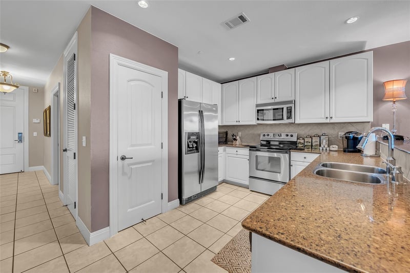 1000 The Cape RD #23, Horseshoe Bay, TX 78657