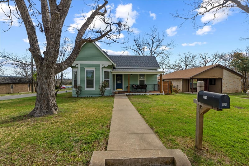 1120 Vance ST, Taylor, TX 76574