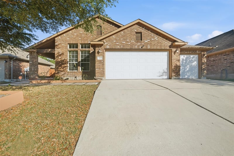 137 Orchard Hill TRL, Buda, TX 78610