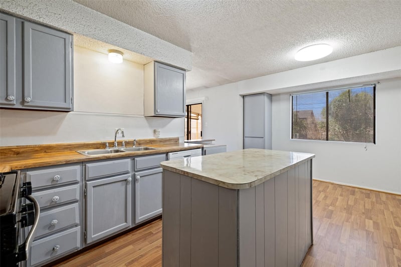 2303 Carolyn DR, Taylor, TX 76574