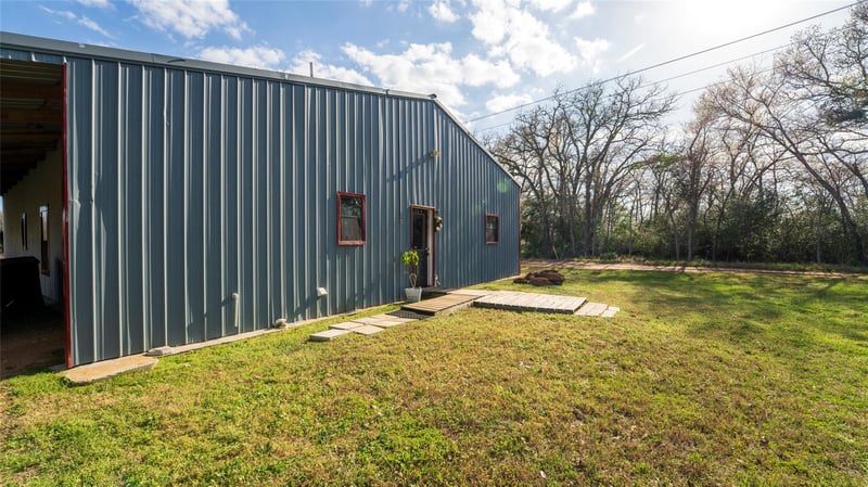 969 Private Road 7054, Gause, TX 77857