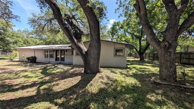 11811 Sleepy Hollow RD, Manchaca, TX 78652