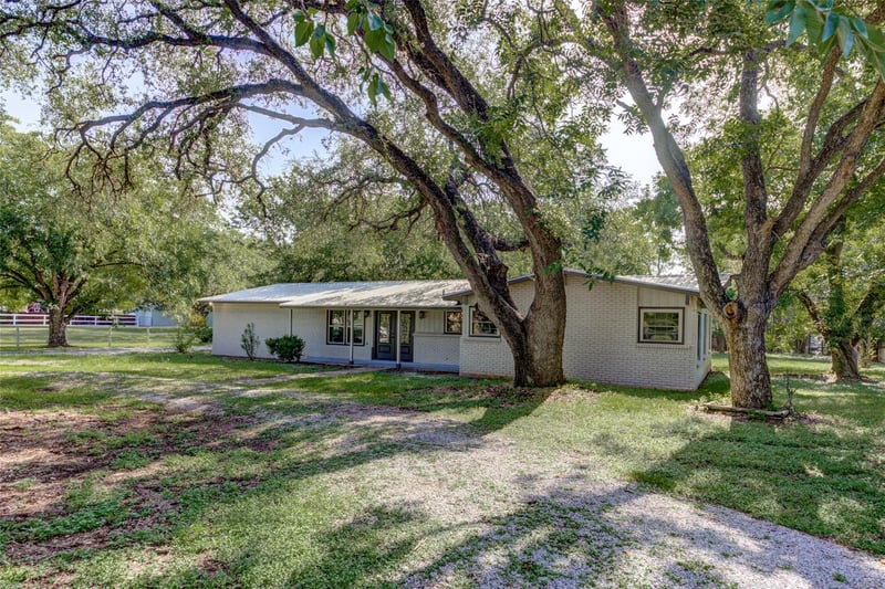 11811 Sleepy Hollow RD, Manchaca, TX 78652