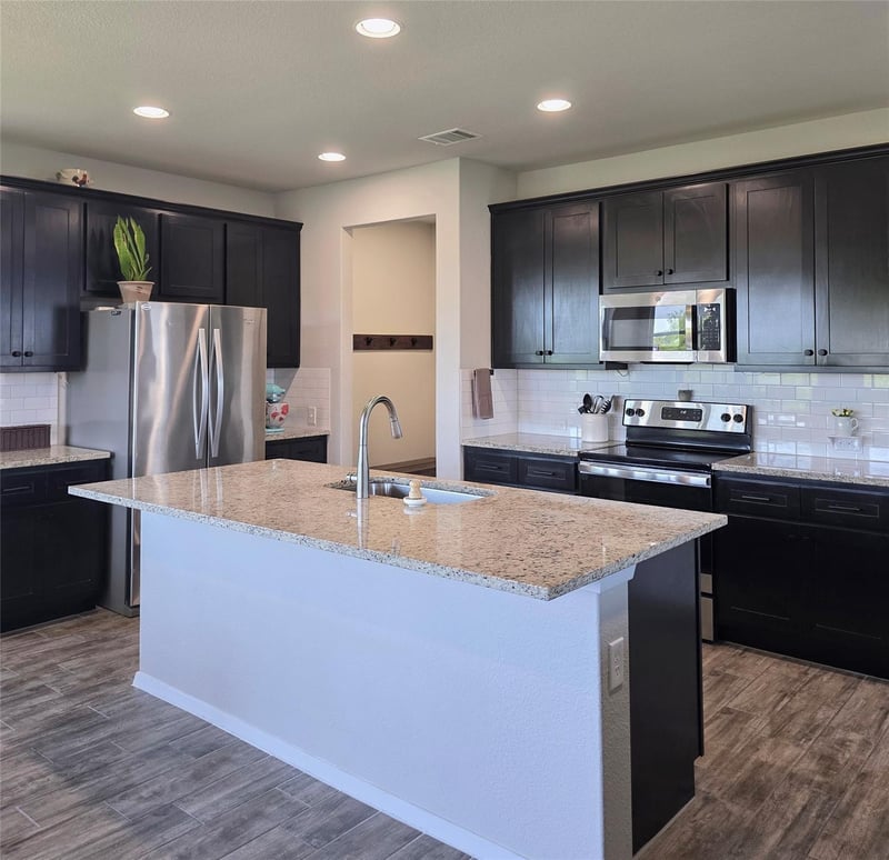 236 Blue Agate CT, Jarrell, TX 76537