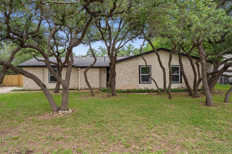 710 Ruby Isle DR, Leander, TX 78641
