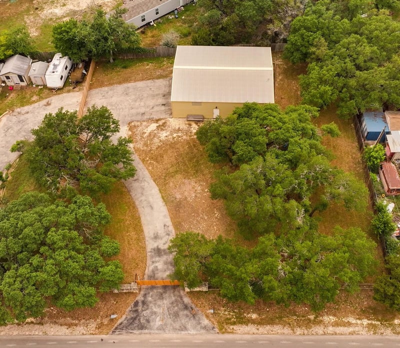 610 Tamarack Dr, Canyon Lake, TX 78133