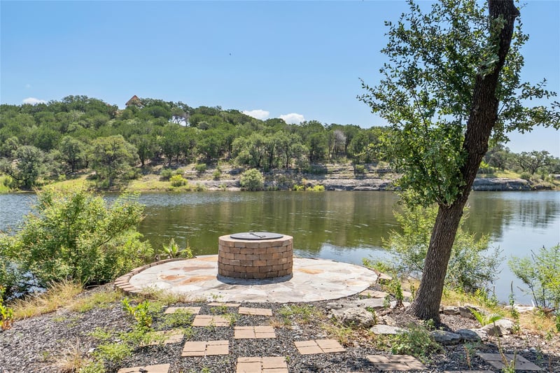 313 Angel Song CV, Spicewood, TX 78669