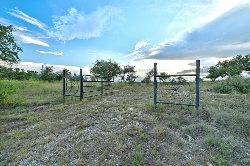 8019 Mount Sharp RD, Wimberley, TX 78676