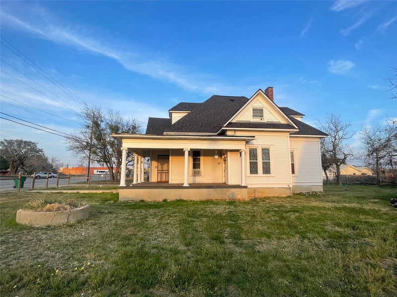 215 Main ST, Lometa, TX 76853