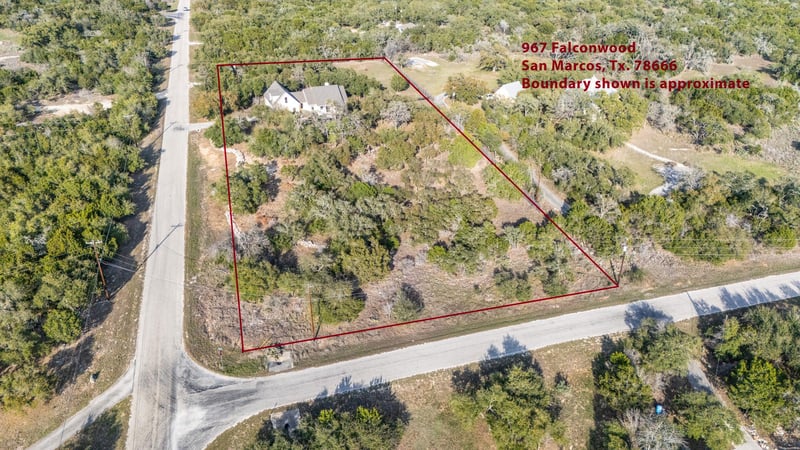 967 Falconwood DR, San Marcos, TX 78666