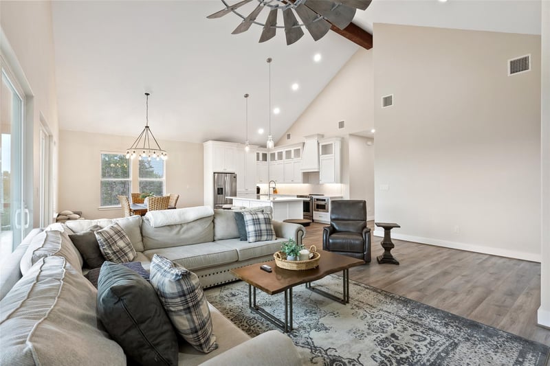3160 Lakeview DR, Canyon Lake, TX 78133