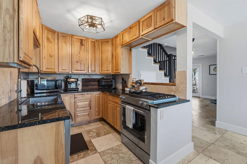 255 Rocky Creek RD, Dripping Springs, TX 78620