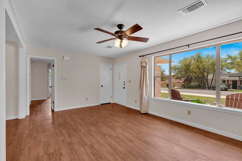 7902 Bar K Ranch RD, Lago Vista, TX 78645