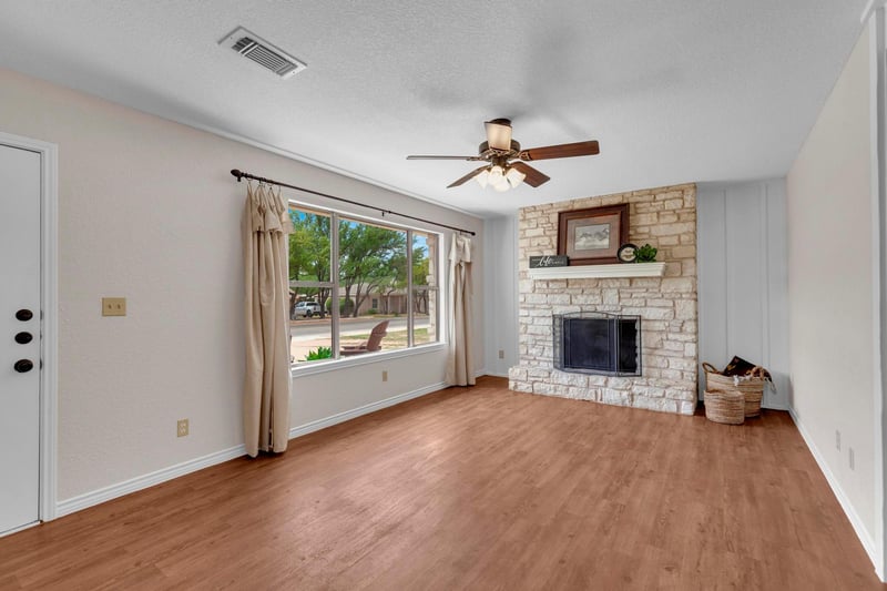 7902 Bar K Ranch RD, Lago Vista, TX 78645