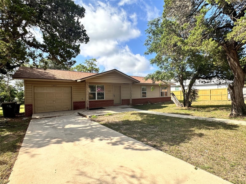 1501 Earle ST, San Marcos, TX 78666