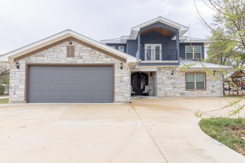 319 Lonesome Dove DR, Cedar Creek, TX 78612
