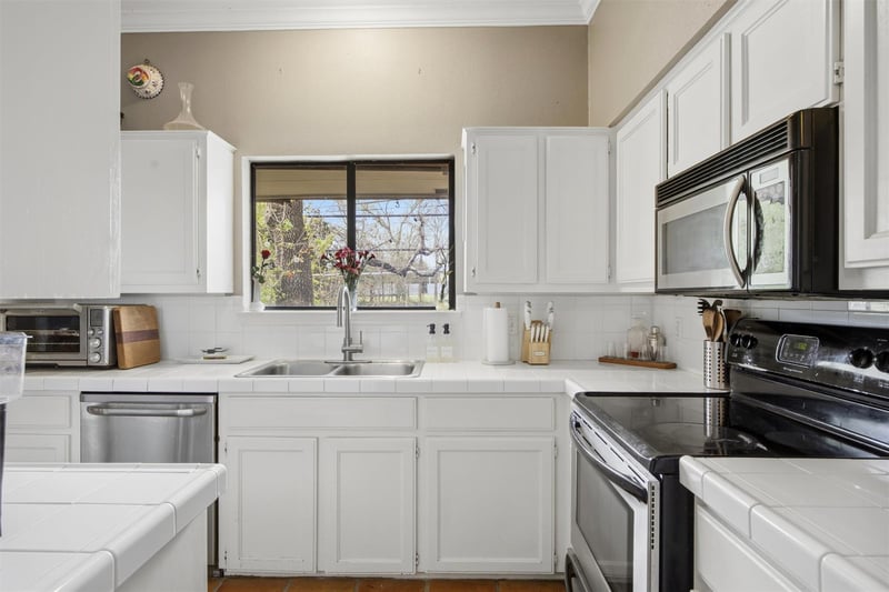 1404 Norwalk LN #201, Austin, TX 78703
