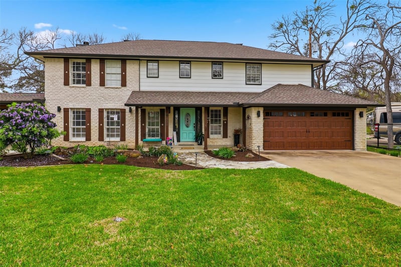 434 Castleshoals DR, Marble Falls, TX 78654