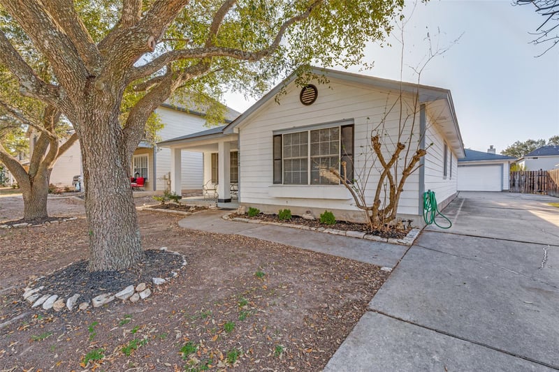272 Tobin DR, Buda, TX 78610