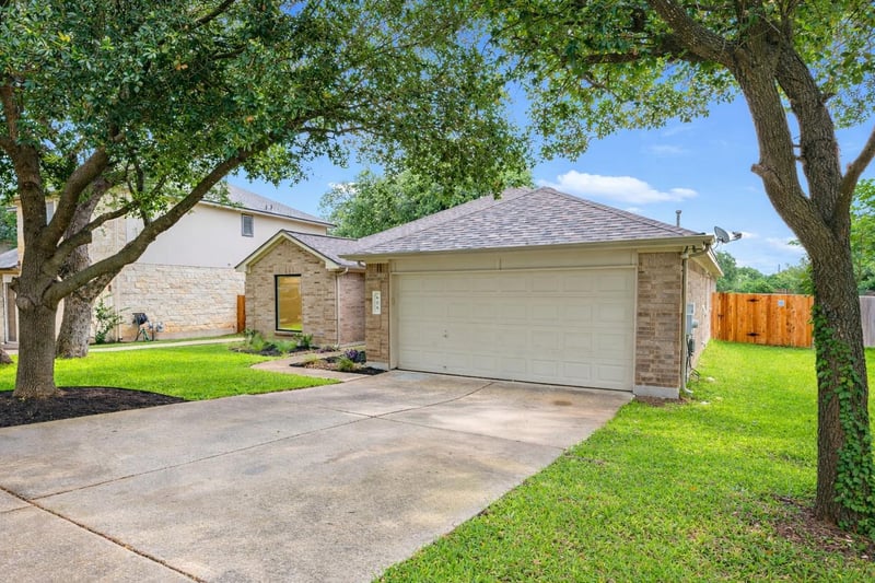 608 Haleys CV, Leander, TX 78641