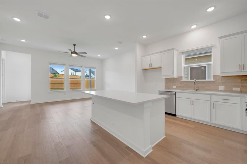 817 Boise DR, Leander, TX 78641