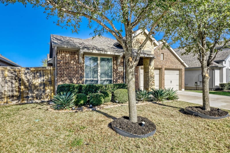 2416 Burberry LN, Leander, TX 78641