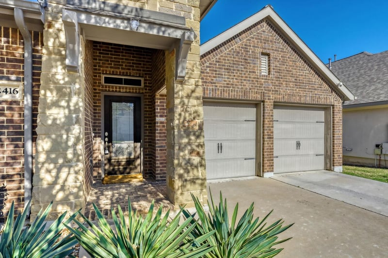 2416 Burberry LN, Leander, TX 78641