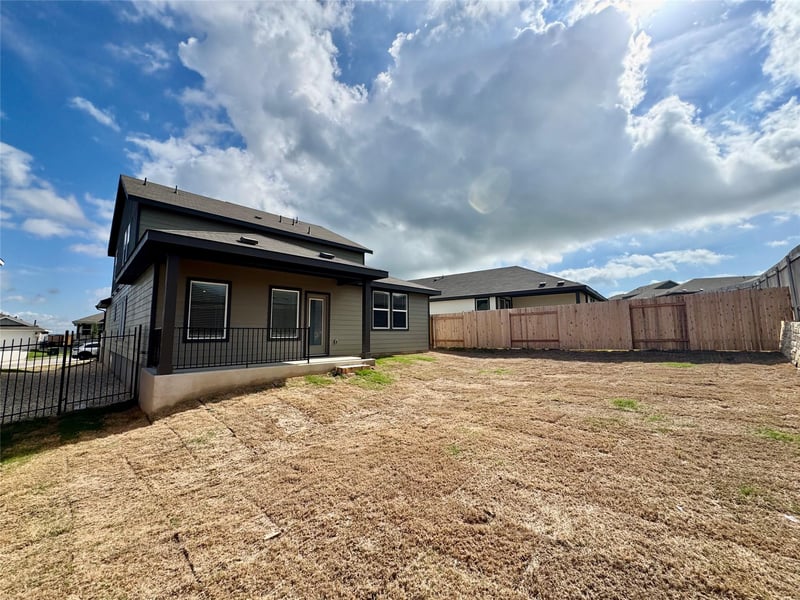 5013 Stockton LN, Del Valle, TX 78617