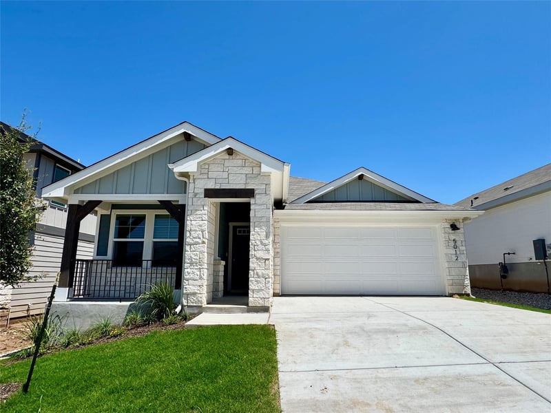 5012 Stockton LN, Del Valle, TX 78617
